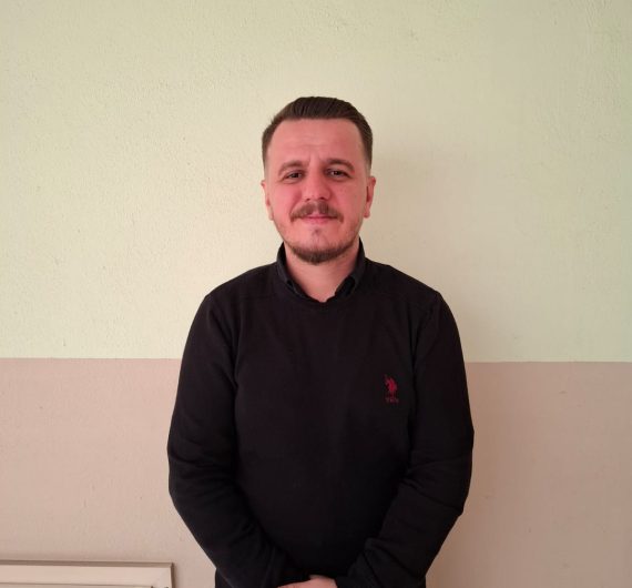 Hizmet ekibi Serhat Yavuz